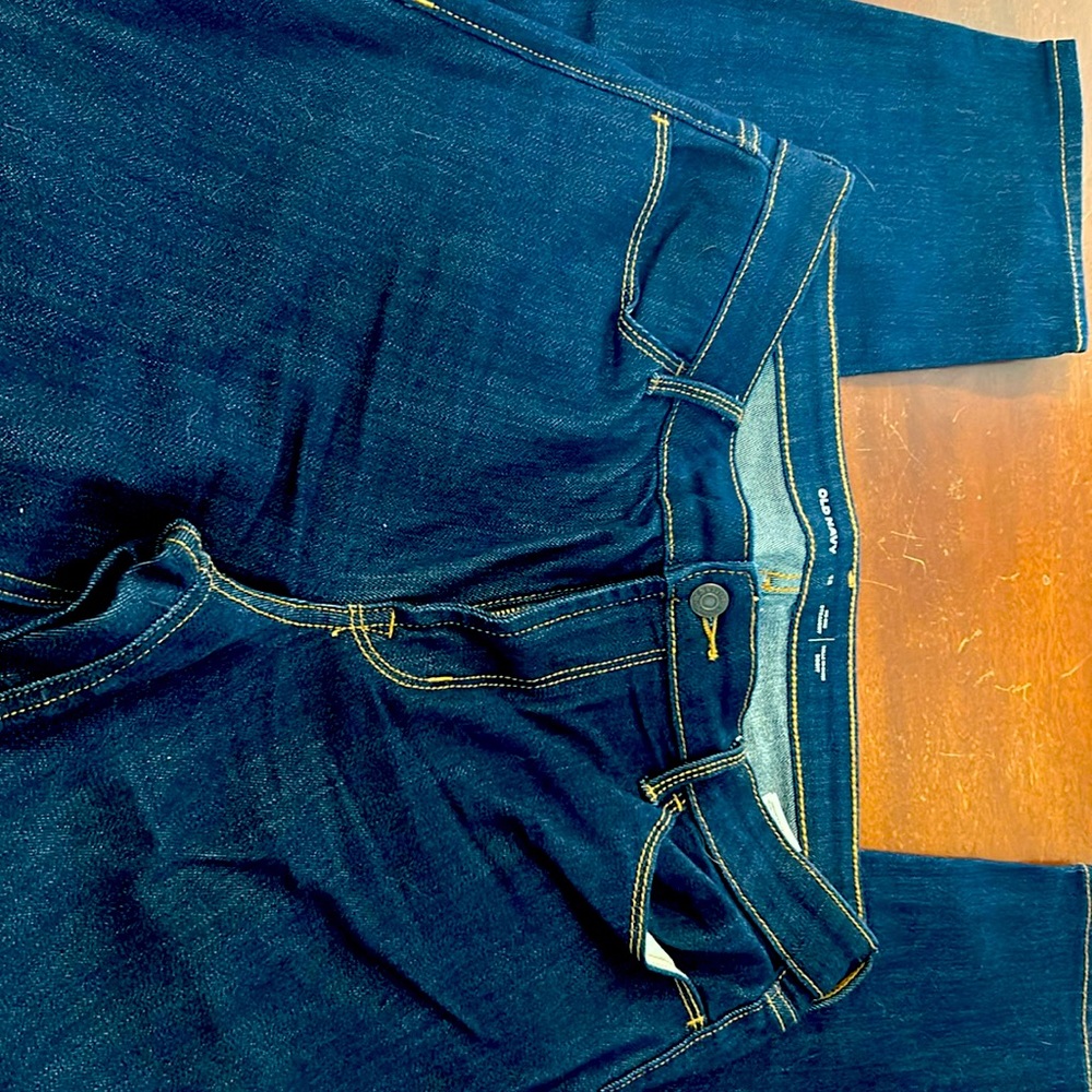 Old Navy woman’s size 12 mid rise straight jeans